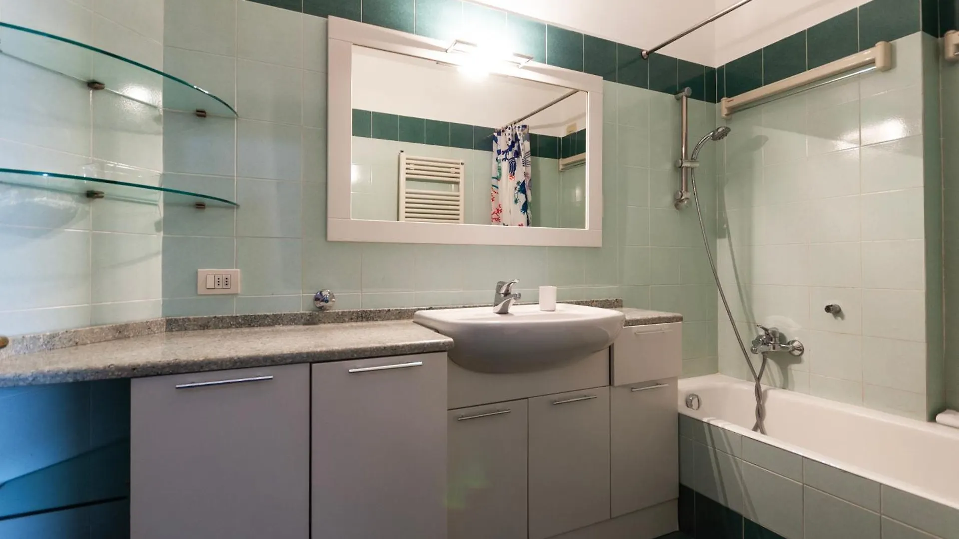 Youhosty - Loreto 1 Bedroom Apartment Milan 0*,