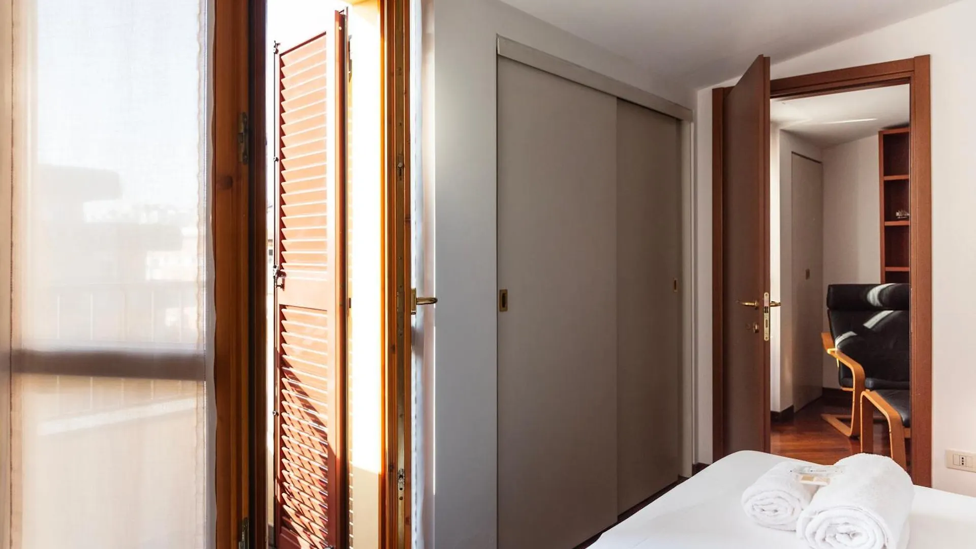 Youhosty - Loreto 1 Bedroom Apartment Milan Italy