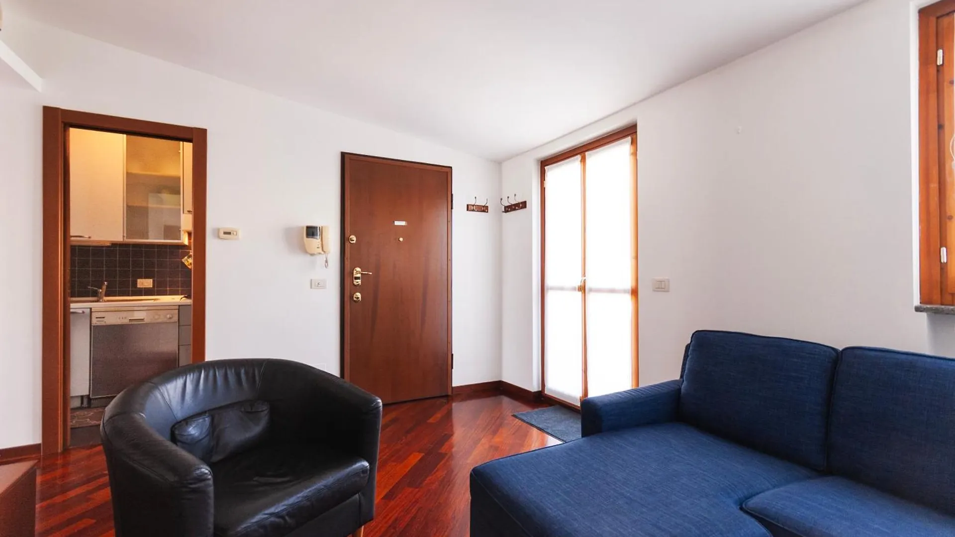 Youhosty - Loreto 1 Bedroom Apartment Milan