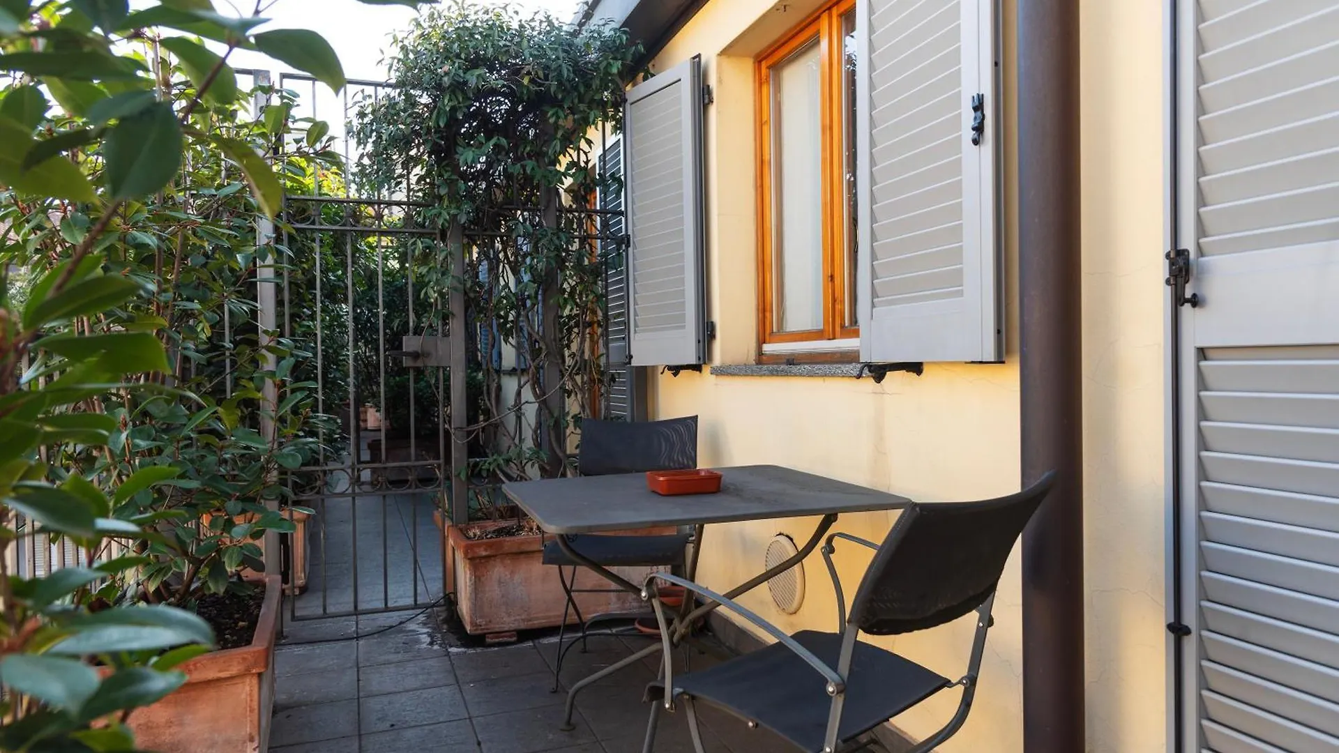 Youhosty - Loreto 1 Bedroom Apartment Milan