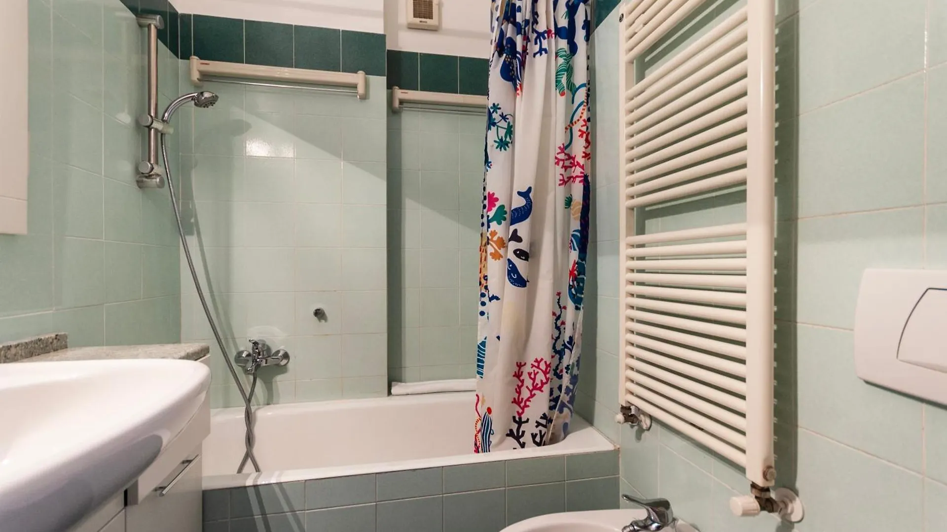 Youhosty - Loreto 1 Bedroom Apartment Milan
