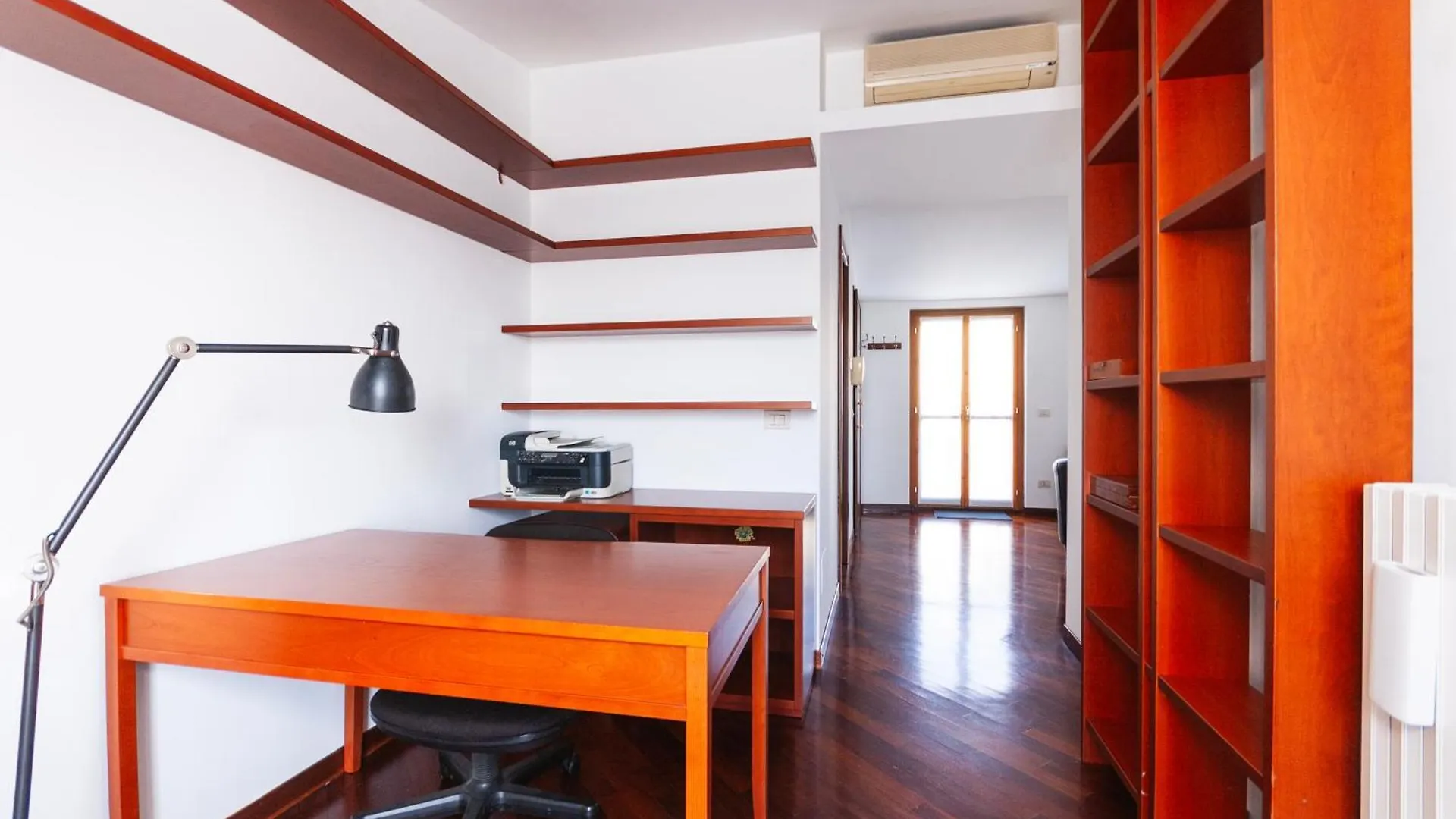 Youhosty - Loreto 1 Bedroom Apartment Milan 0*,  Italy
